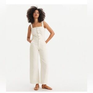 Levi’s Drea Jumpsuit size medium white